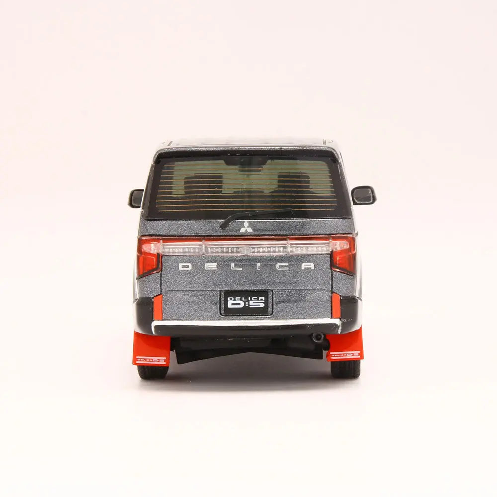 デリカD:5 1/43サイズ モデルカー(レジンモデル) MITSUBISHI MOTORS COLLECTION